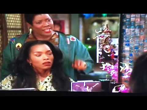 Waiting To Exhale: Bernadine Chops All Of Her Hair