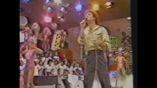 Guilherme Arantes cheio de charme e Metrô em cenas obscenas no Cassino ;)