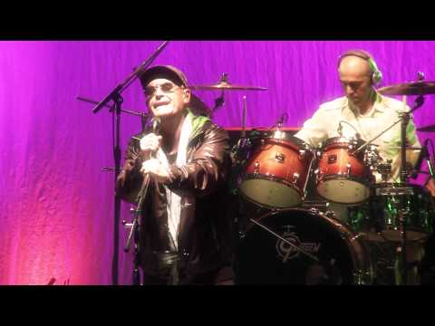 Video thumbnail for Personalmente (En Vivo En El Luna Park)