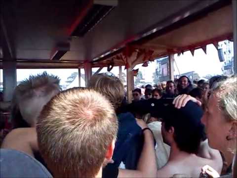 WOA 2013: Alestorm's Christopher bowes crowdsurfing to captain morgans