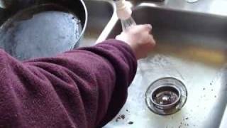 cast iron skillet cleaning trick - how to