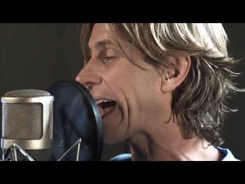 Rene Schuurmans - Is Het Leven Niet Mooi (Officiële video)