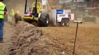 preview picture of video '2-Tuff - Bushy Park Tractor Pull 2014'