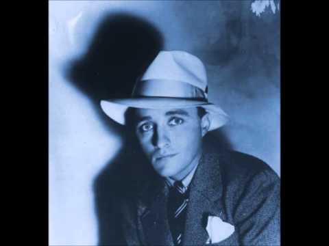 Bing Crosby - How Deep Is the Ocean (1932) HD