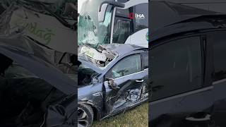 Manisa'da zincirleme trafik kazası, yolcu otobüsü 3 araca çarptı: 5 ya
