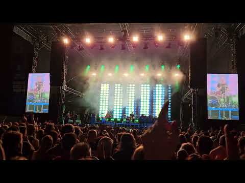 Lucie - Troubit na trumpety by se nam libilo 10.8.2024 Hrady a zamky Veveri 9/10