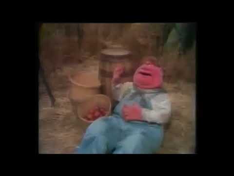 Tales from Muppetland: The Muppet Musicians of Bremen (1972) clip