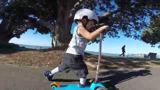 preview picture of video 'Jamie Scooting Kohimarama Beach'