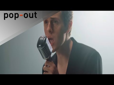 Chris Schummert - Dancing with sharks (aus dem Film "Coming In") Official Video