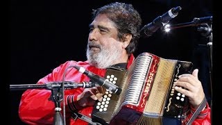 5 cumbiones con los que Celso Piña nos hizo bailar