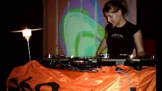 Tape Underground - Közelér (Beatman and Ludmilla Instrumental Edit)