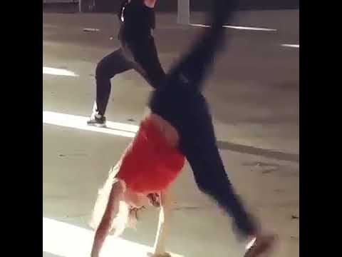 Flashback. Dafne Keen on set "Ana"