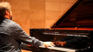 Gershwin Medley performed by Colin Farish