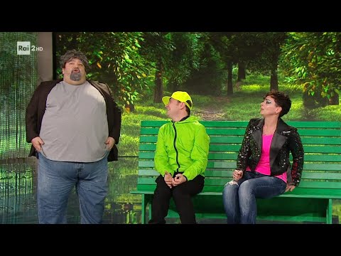 Gli Arteteca e l'appuntamento al buio - Made in Sud 09/05/2022