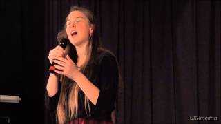 Silent Night by Julia Debowska - lyrics in English, Polish & German