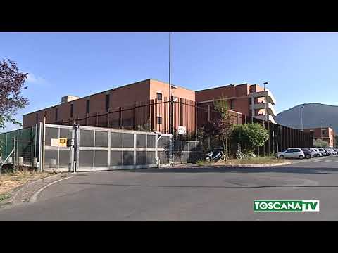 2019-01-25 PRATO - TROVATO CON 23 OVULI DI EROINA, IN MANETTE