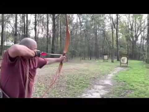 Mollegabet bow in slow motion