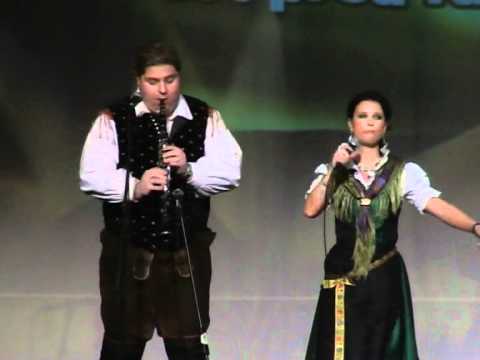 Ansambel Slovenski zvoki-Čez zelene trate (v živo)