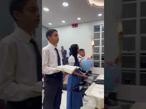 execução do hino nacional, na AD missão Anicuns GO