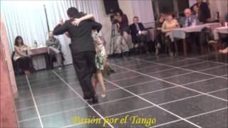 MARIA NOEL SCIUTO y CHRISTIAN SOSA Bailando CUANDO UN VIEJO SE ENAMORA en FLOREAL MILONGA