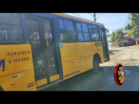 BUSÃO PEGA FOGO NA ESTRADA DO PARQUE ECOLÓGICO.