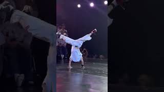 This kid just brought the old-school vibe back 🔥🕺 Tupac playing, and he understood the assignment!