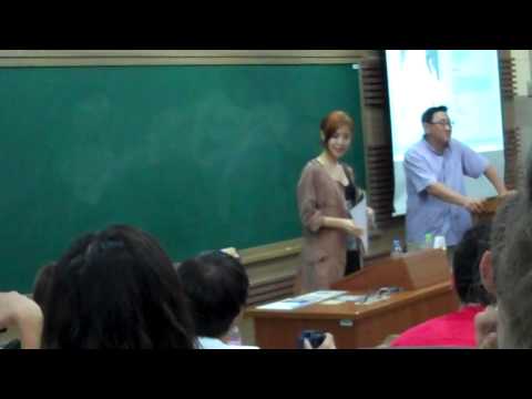 Yoon-ji Lee in the classroom!