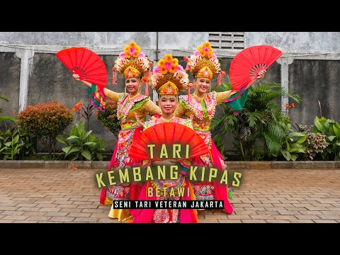 Tari Kembang Kipas oleh Seni Tari Veteran Jakarta