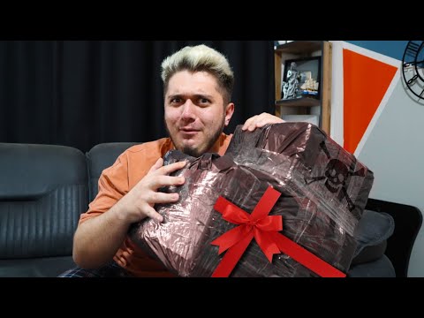 I OPENED THE BOX FULL OF SECRETS THAT CAME TO MY HOUSE!