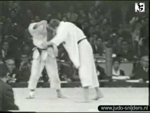 Judo Tokyo 1964 Nakatani JPN   Stepanov USSR