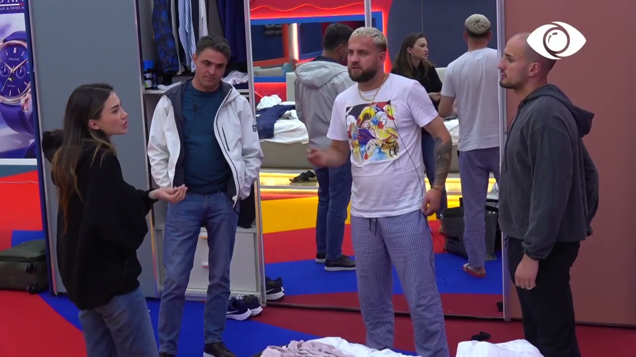 Po e kritikonit/ Kiara diskuton me djemtë për Antonetën