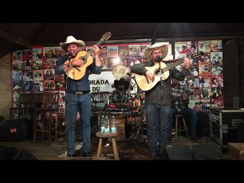 Roberto Viola e Christiano - Doutor na viola - Morada du Capiau Franca-SP