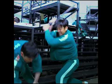 Battle in the night #squidgame #shorts #viralvideo