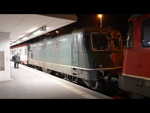 Seltenheit in Buchs SG!! Grüne Re 4//4 am EC 164 "Transalpin" nach Zürich HB in Buchs SG.