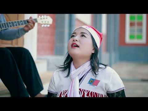 Bwe Phao Aòlan Hô̌ (Kayan Christmas Song). Tarle Htoo & Zar Zar Oo. Merry Christmas to you all.