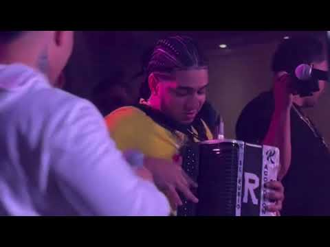 El Rubio Acordeón junto a El Blachy - Una Noche (primera vez En Vivo)