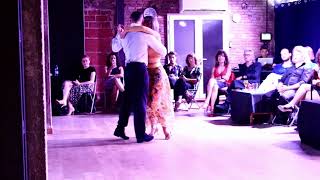 Claudio González y Julia Urruty - El Puntazo - Orquesta Juan D'Arienzo