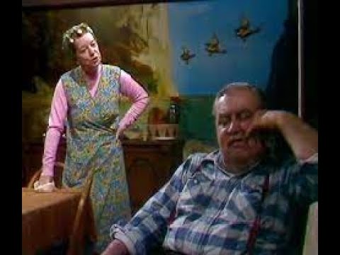 Hilda Ogden finally gets her 3 piece Suite Classic Coronation Street W/C 7th May 1982