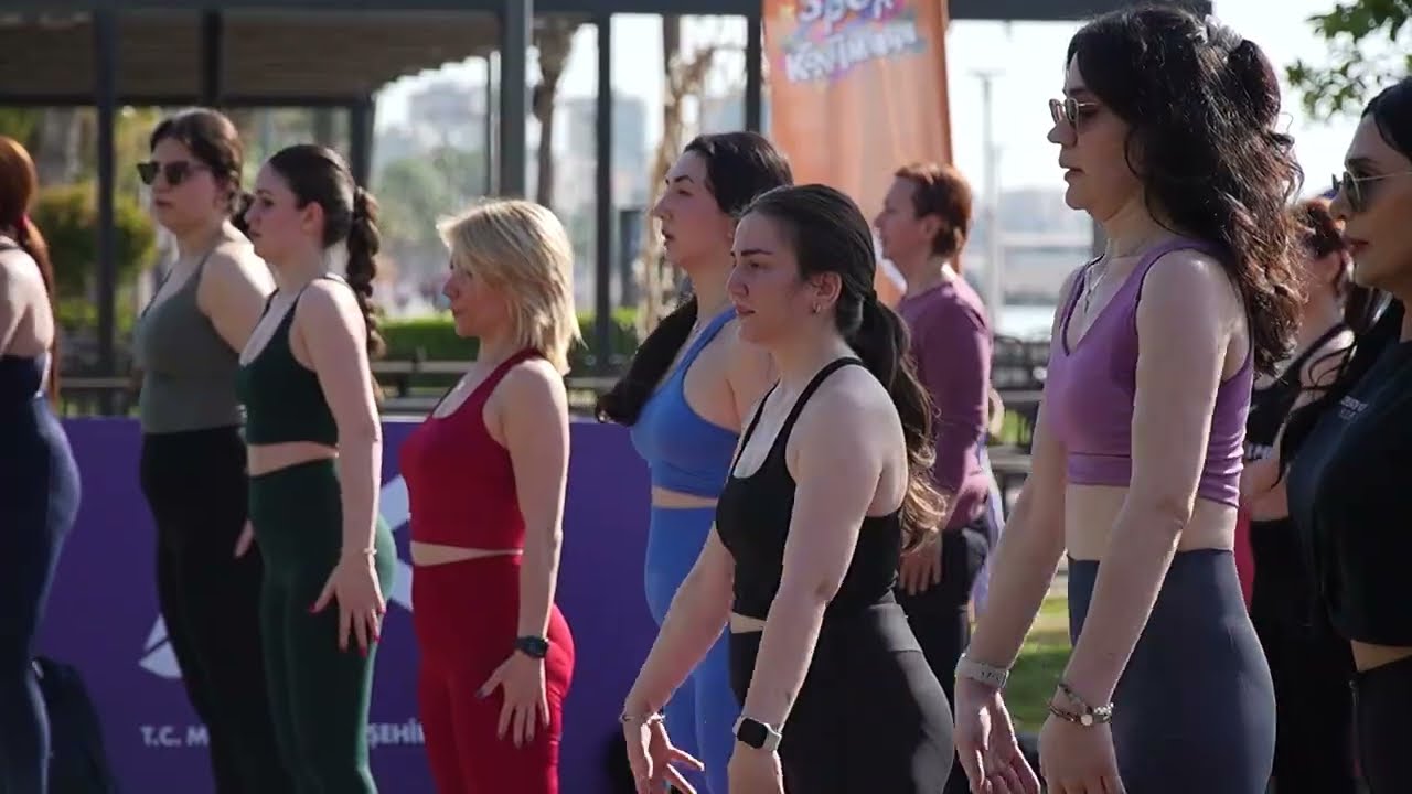 SPOR KENTİ MERSİN’DE BAHAR ENERJİSİ SAHİLE TAŞTI