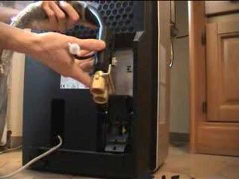 Trennen eines Verbindungsschlauches von Bosch Klimagerät