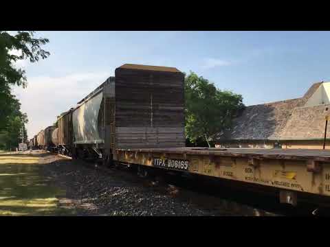 Westbound CPKC Train #547 at Lakeforest.
