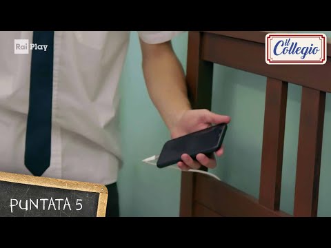 Le mani sul cellulare - Quinta Puntata - Il Collegio 7