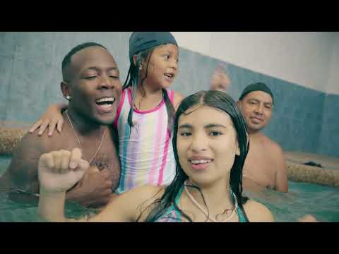 DJC En La Casa and Eiton D