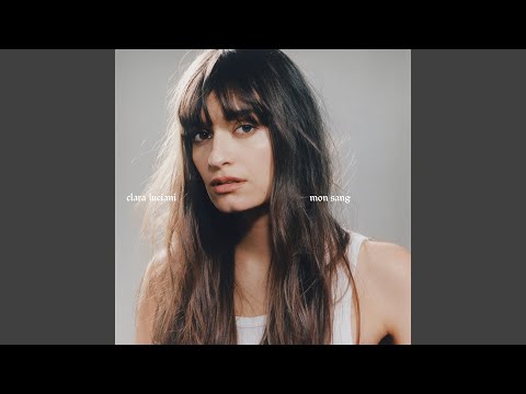 Videoclip de Forget me not — Clara Luciani