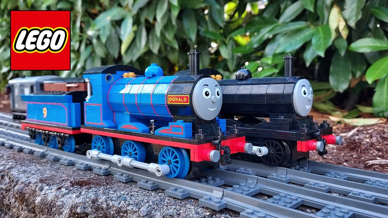 LEGO Donald and Douglas the Scottish Twins (Motorized)