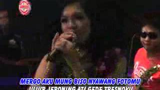 Download lagu Mung fotomu   Dian Marshanda mp3