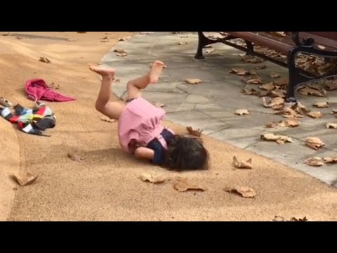 💕 Funny falling 😟🤣 Little girls / bloopers / kids falling