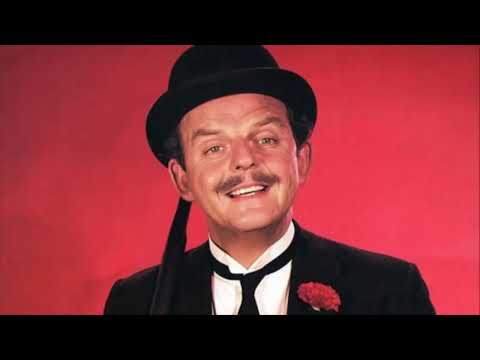 Famous actors and singers - David Tomlinson - The Life I Lead