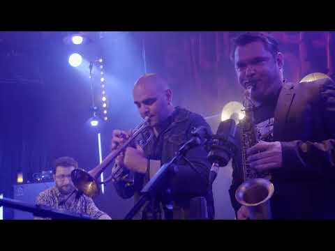 Symmetric -Yoyo [Clip Officiel] - Nicolas Gardel & Baptiste Herbin Quartet
