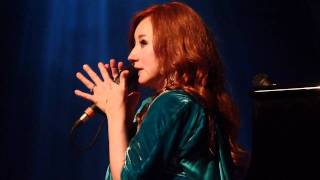 Tori Amos, Cruel (with quartet), Brussels, 29th October, 2011